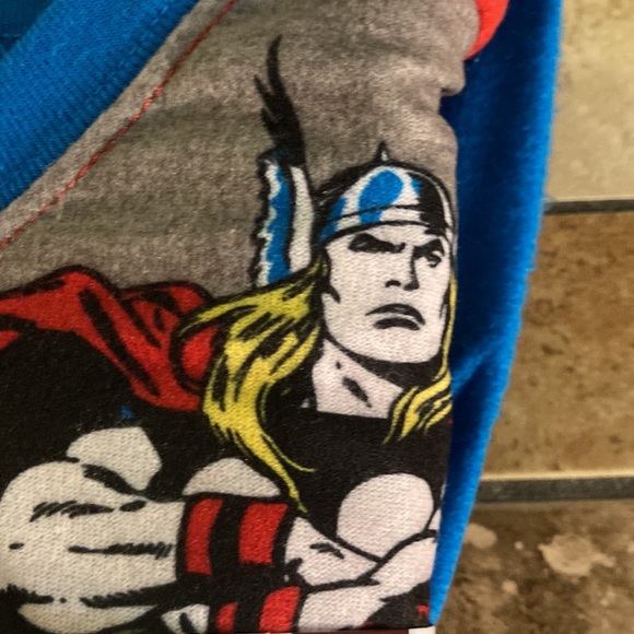 Marvel Comics pajama set - Picture 7 of 12
